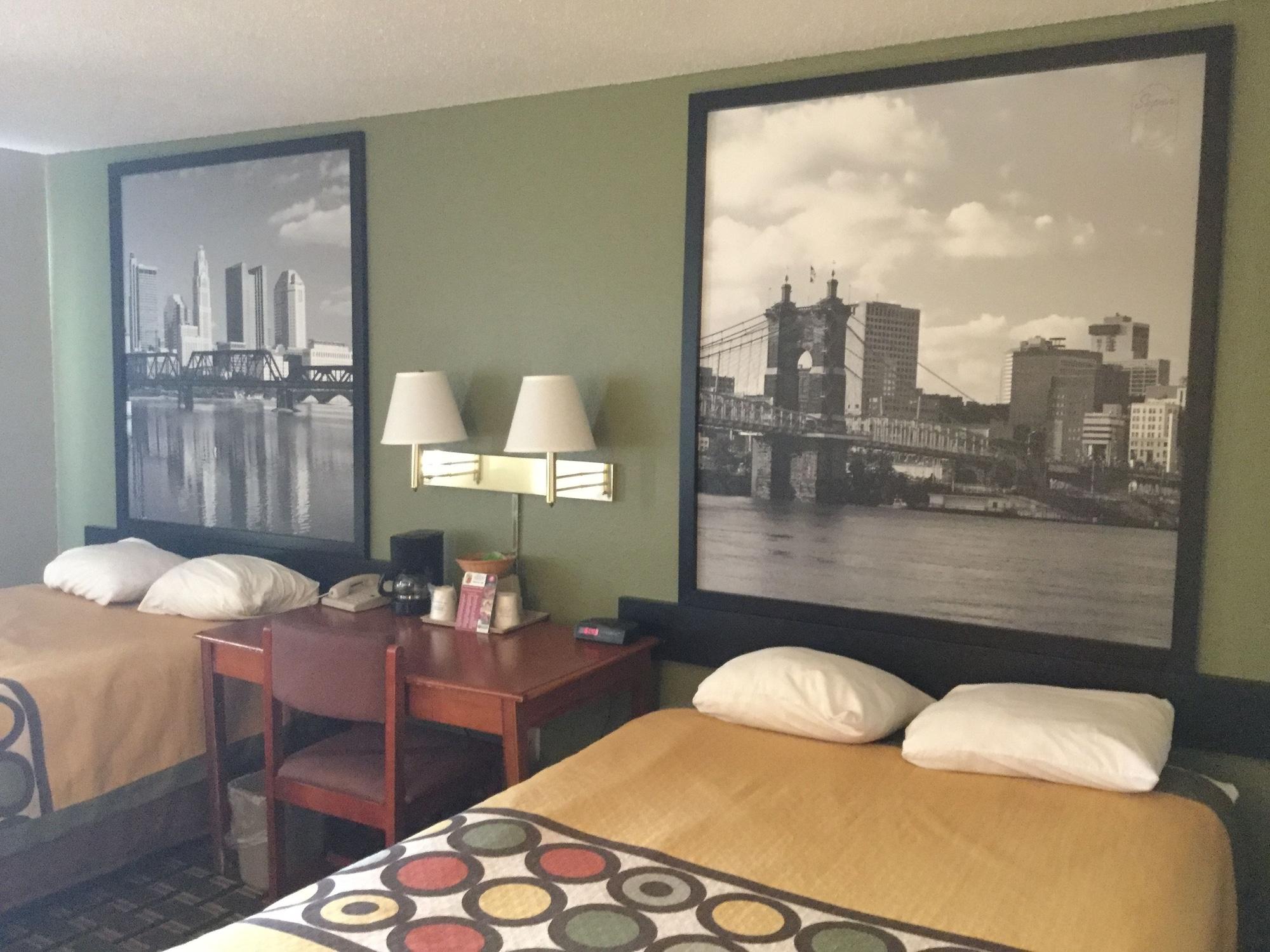 Hotel Super 8 By Wyndham Youngstown/austintown